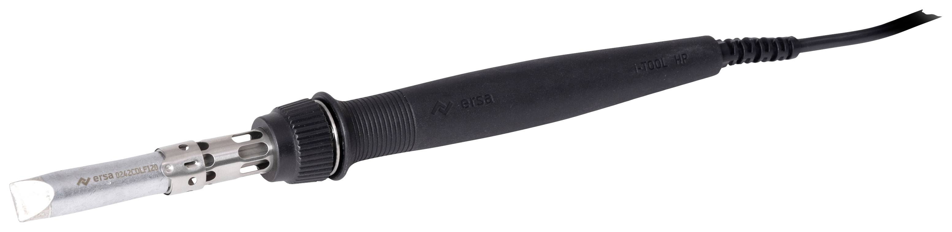 Lutownica z czarną rękojeścią i metalowym grotem, odpowiednia do prac elektronicznych i napraw, leży na białym tle.