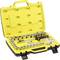 Żółta skrzynka narzędziowa z różnymi nasadkami i grzechotką, otwarta, z wkładkami w różnych rozmiarach.