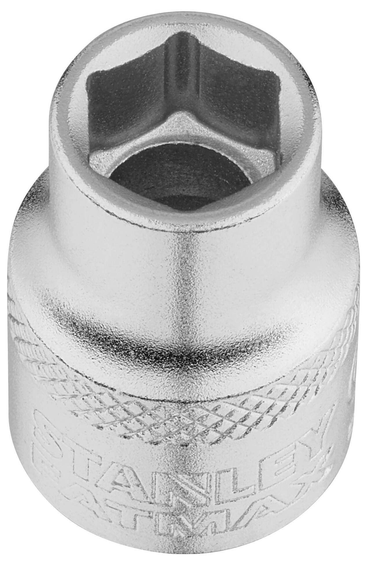 Sześciokątny nasadowy klucz nasadowy ze stali chromowej z żebrowanym uchwytem i wytłoczonym logo 'STANLEY FATMAX'.