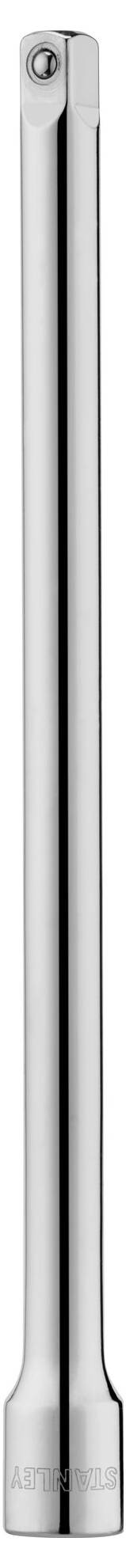 Pręty metalowe ułożone pionowo w różnych długościach; jeden jest wyraźnie dłuższy niż pozostałe.