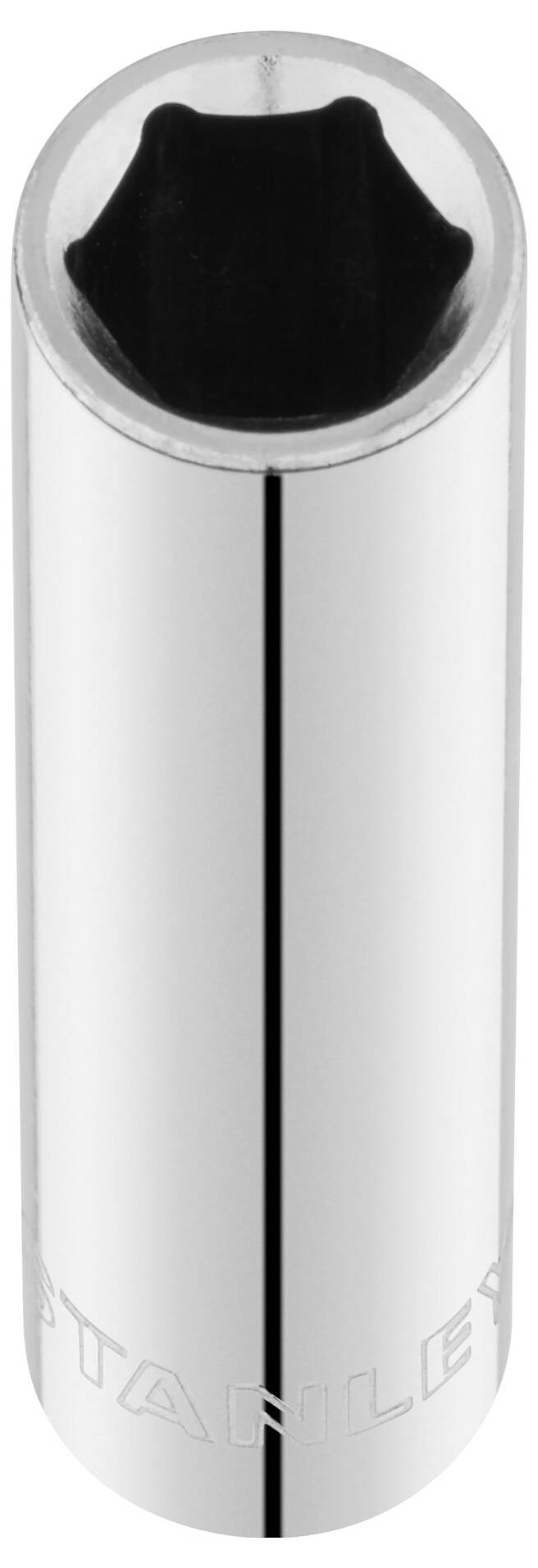 Chromowana sześciokątna nasadka w kształcie cylindra z żebrowanym wnętrzem.