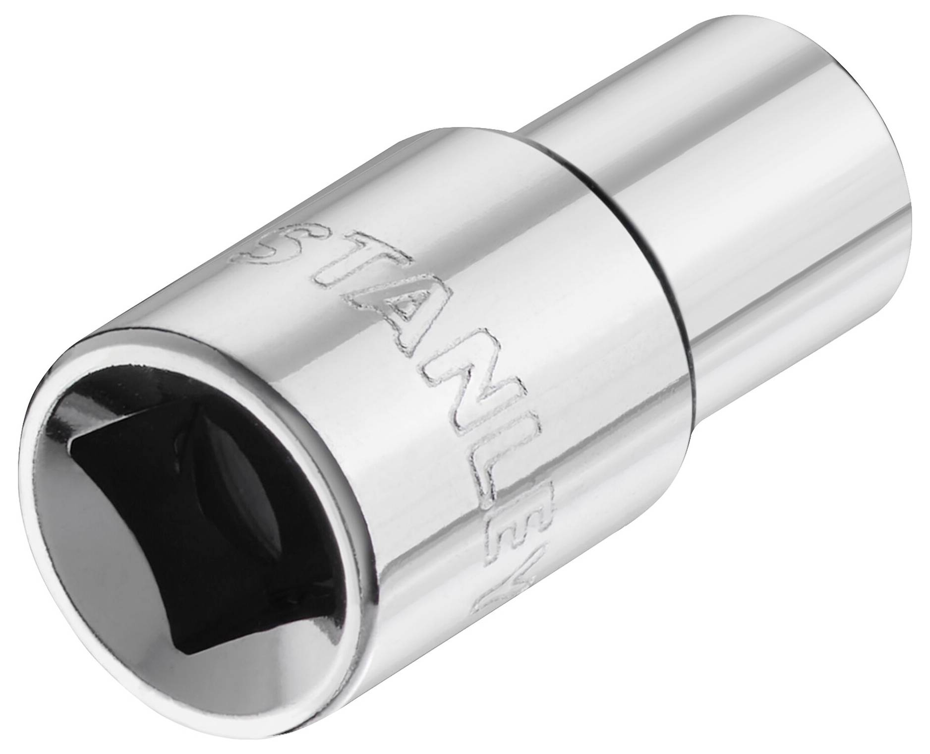 Nasadka klucza metalowa z napisem 'STANLEY'. Odpowiednia do śrub i nakrętek, o błyszczącej powierzchni.