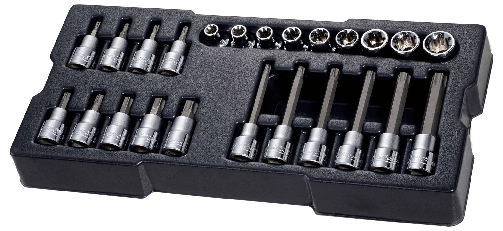 Czarny plastikowy zestaw różnych kluczy nasadowych i przedłużek, ułożonych w pudełku transportowym.