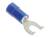 Niebieski, izolowany końcówka kablowa o kształcie oczka z metalu, przeznaczona do łączenia przewodów elektrycznych.
