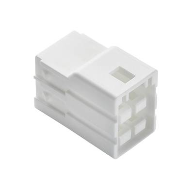 Biały, prostokątny złącze plastikowe z wieloma gniazdami, odpowiednie do połączeń elektrycznych.