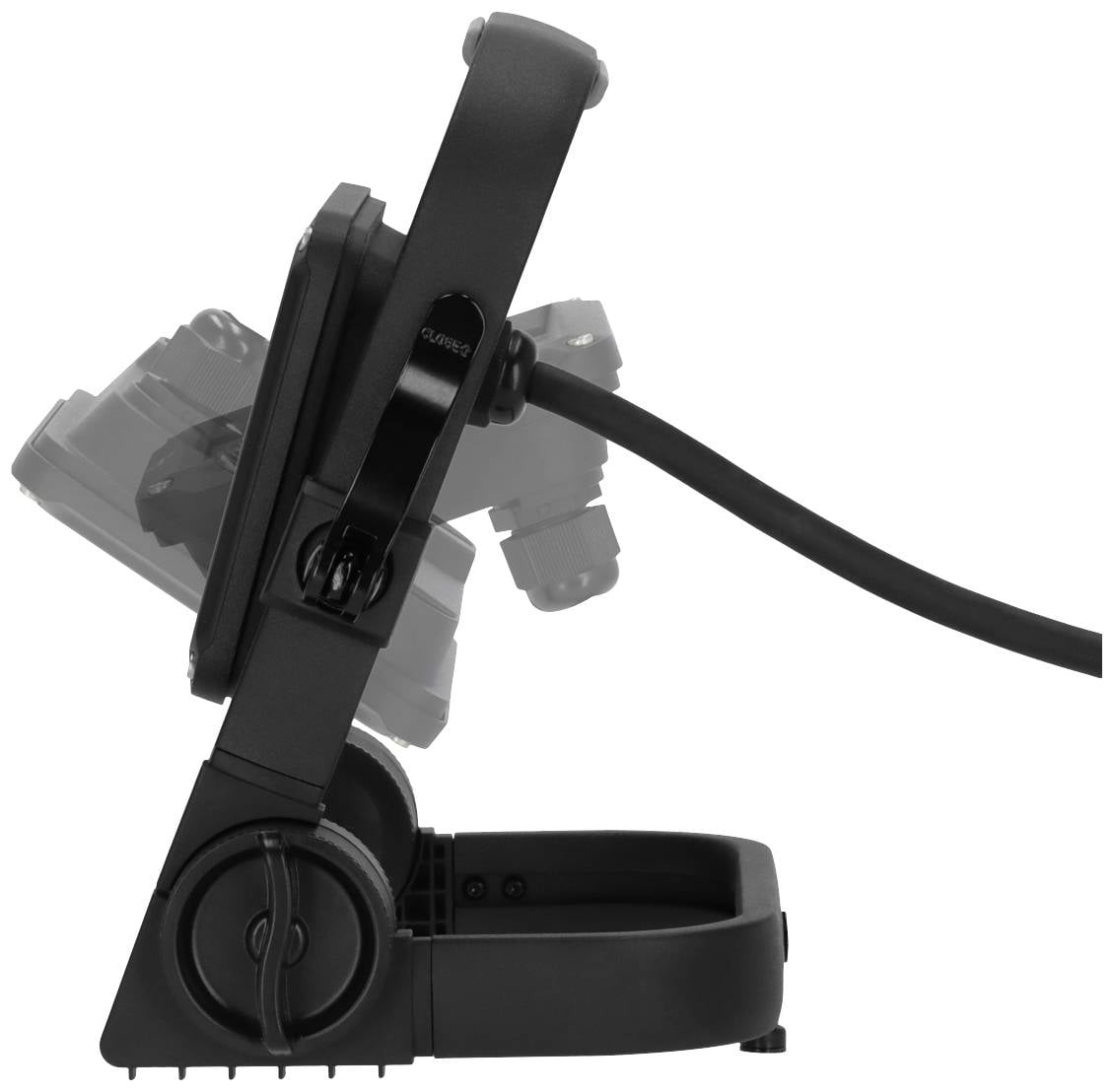 Tablet w regulowanym stojaku. Kabel po lewej stronie łączy urządzenie ze źródłem zasilania. Stojak przedstawia dwa różne kąty nachylenia.