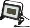 Czarny reflektor LED na statywie z przewodem sieciowym, odpowiedni do stref roboczych lub placów budowy, zapewnia jasne oświetlenie.