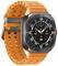 Pomarańczowa opaska smartwatcha z czarną tarczą, wyświetlająca godzinę, pogodę i dane fitness.