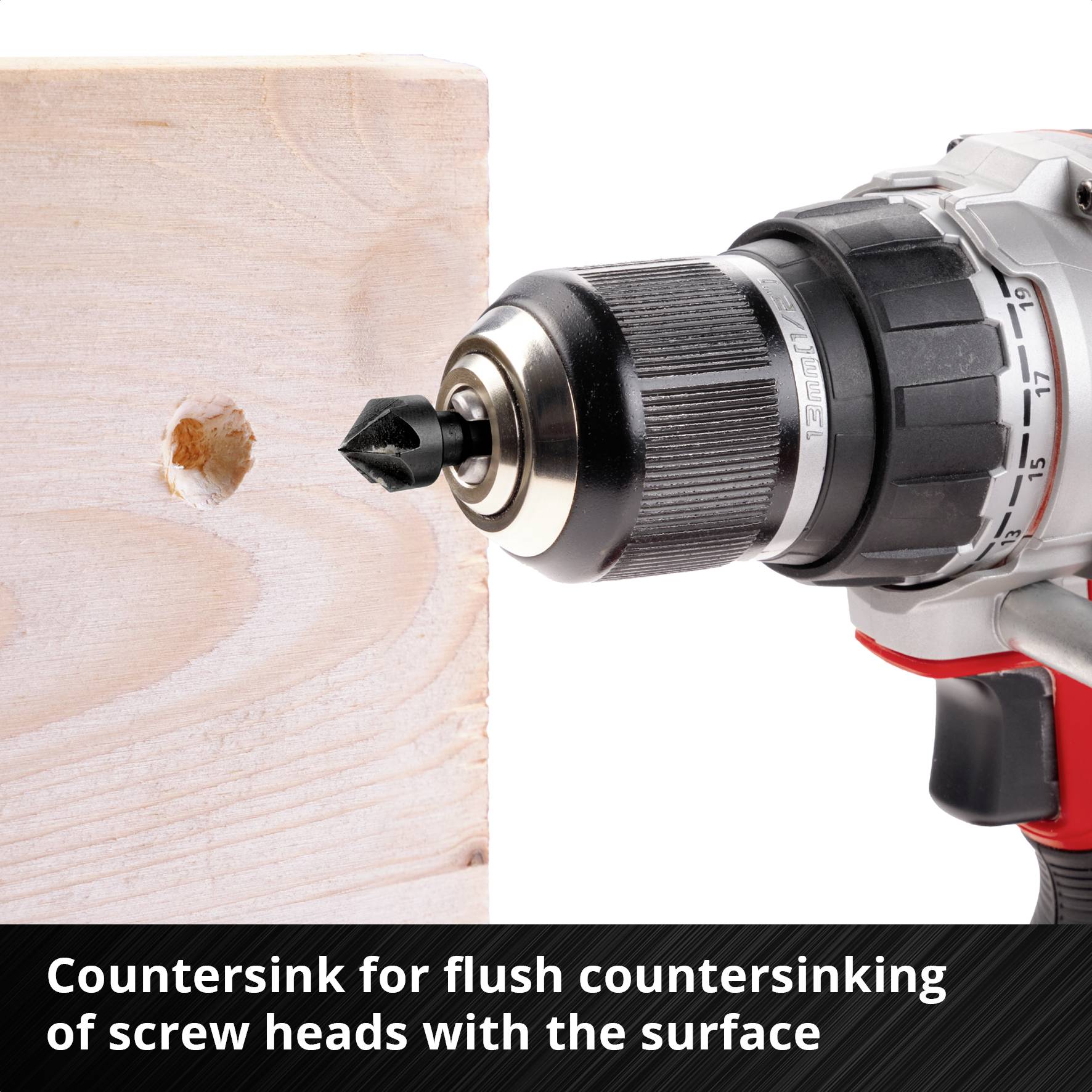 Wkrętarka 'Makita' z pogłębiaczem wierci otwór w desce drewnianej. Tekst poniżej: 'Pogłębiacz do równego zagłębiania łbów śrub z powierzchnią'.