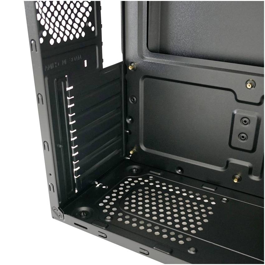 Widok wewnętrzny obudowy komputera, ukazujący puste sloty rozszerzeń PCI oraz szczeliny wentylacyjne do chłodzenia podzespołów.