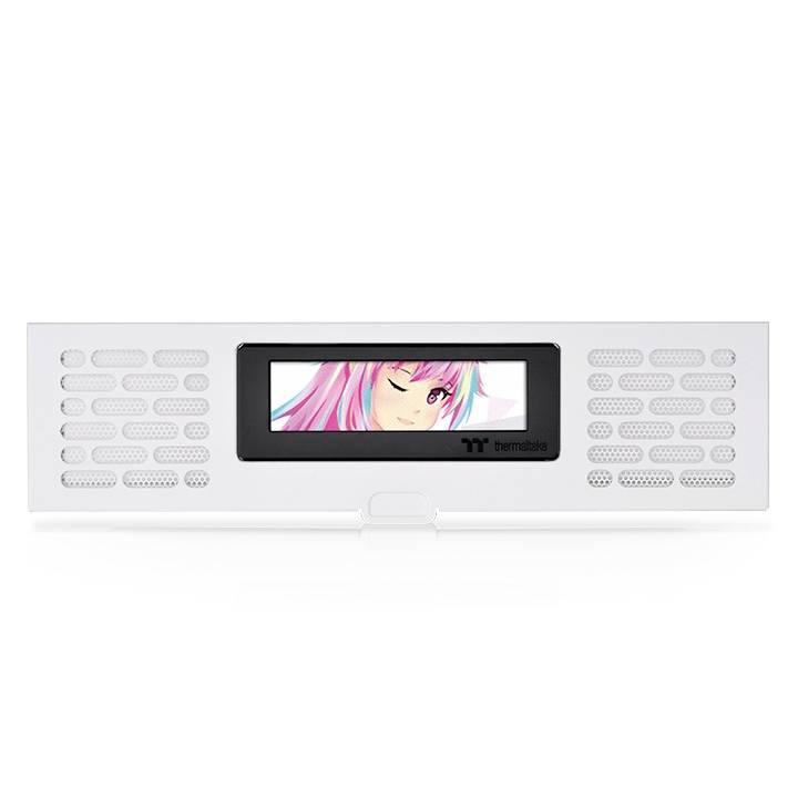 Białe obudowa komputerowa firmy Thermaltake z wbudowanym wyświetlaczem, na którym widać kolorową, animowaną twarz.
