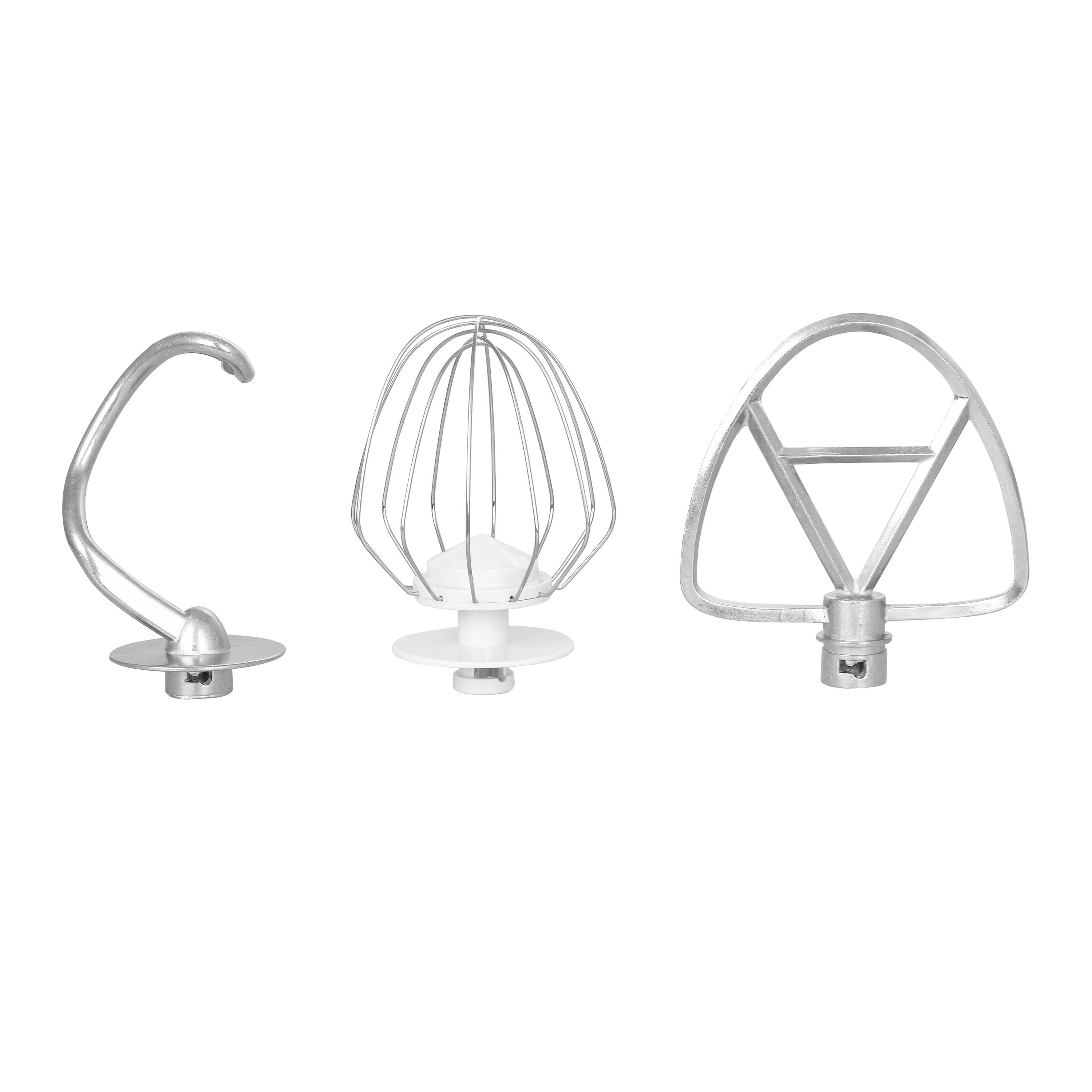 'Trzy metalowe nasadki do robota kuchennego: hak do wyrabiania ciasta, trzepaczka i płaski mieszacz.'