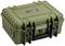 Zielony, wytrzymały kufer ochronny z czarnymi zamknięciami i uchwytem do przenoszenia. Odpowiedni do transportu sprzętu.
