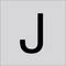 Czarna duża litera J wyśrodkowana na jasnym szarym tle.