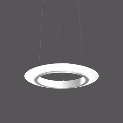 Nowoczesna, okrągła lampa wisząca o prostym, eleganckim designie wisi na tle szarej ściany.