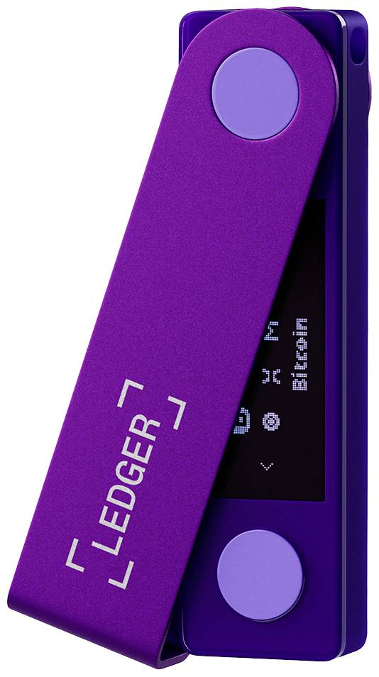 Fioletowy portfel sprzętowy do kryptowalut z napisem 'LEDGER'. Wyświetlacz pokazuje 'Bitcoin' oraz kilka symboli.