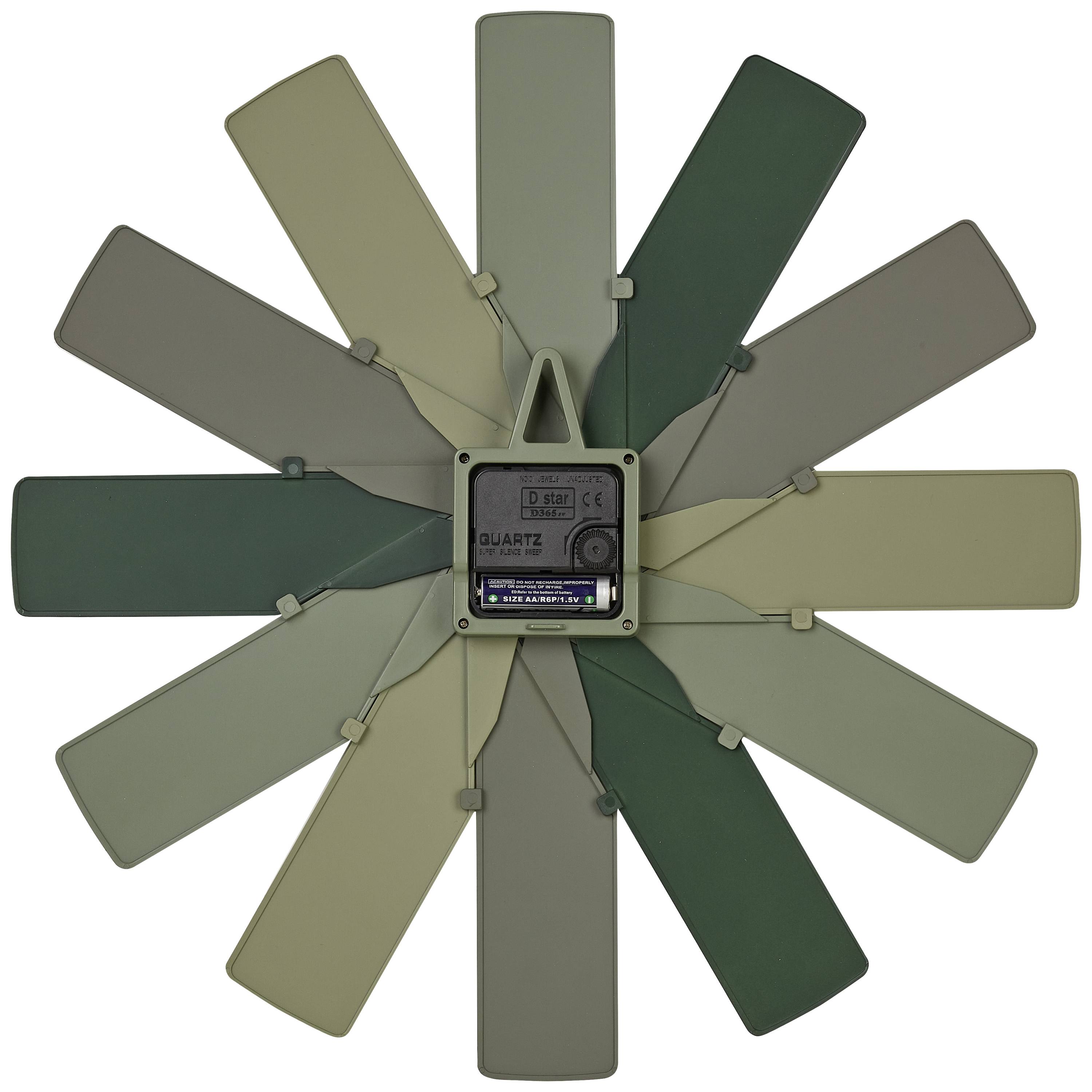 Zabytkowy zegar ścienny z dwunastoma różnokolorowymi, dużymi tarczkami służącymi jako oznaczenia godzin. Mechanizm zegara widoczny w centrum.