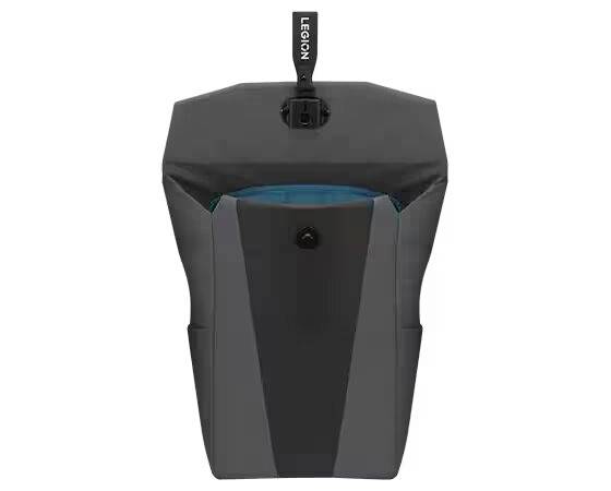 Szary plecak na laptopa z czarną klamrą i napisem 'LEGION' na zamknięciu.