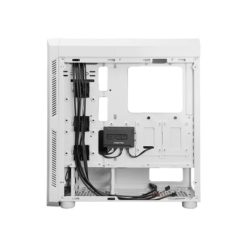 Białe obudowa komputera, widok z tyłu, ukazuje wnętrze z zarządzaniem kablami i miejscem na komponenty sprzętowe. Brak zainstalowanego sprzętu.