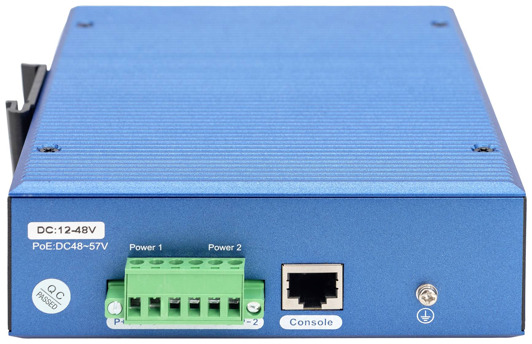 Niebieskie urządzenie sieciowe z dwoma złączami zasilania, portem konsoli i zasilaczem. Przednia strona wyposażona w zielone zaciski i port Ethernet.