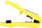 Żółte plastikowe narzędzie do zdejmowania izolacji z przewodów, przedstawione w otwartej formie. Posiada ostre ostrze służące do usuwania powłoki izolacyjnej.