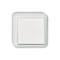 Biały włącznik ścienny w kształcie kwadratu, służący do sterowania urządzeniami elektrycznymi lub oświetleniem w pomieszczeniu.