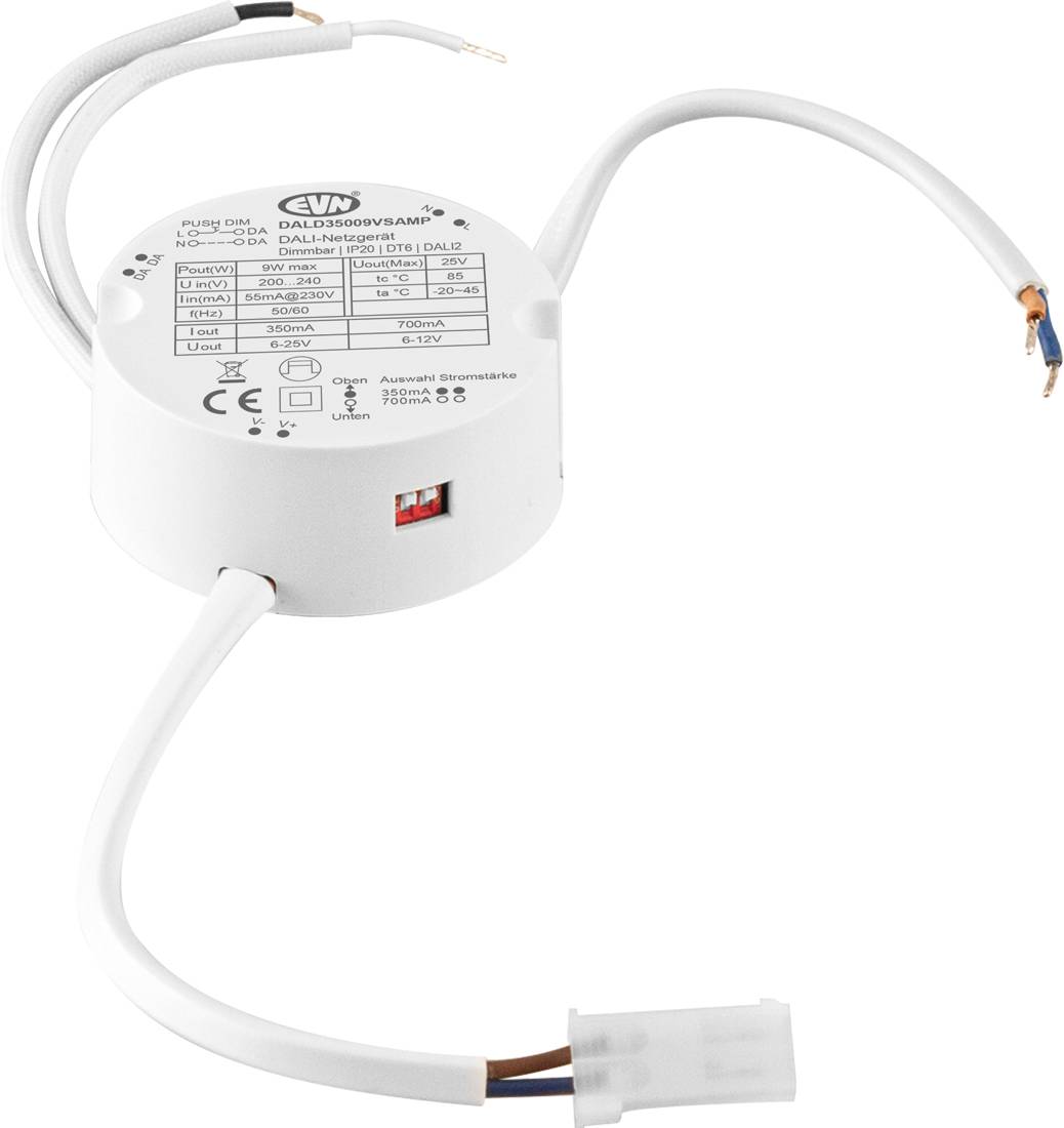 Biały moduł sterownika LED EVN DALI z dołączonymi kablami i małym złączem, pokazany w izolacji na białym tle.