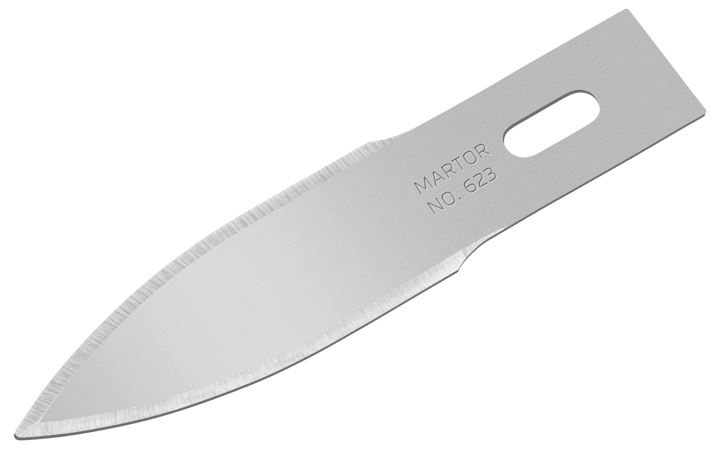 Srebrny nóż wymienny marki Martor, model 623. Ostrze jest gładkie i ostre, z otworem mocującym.