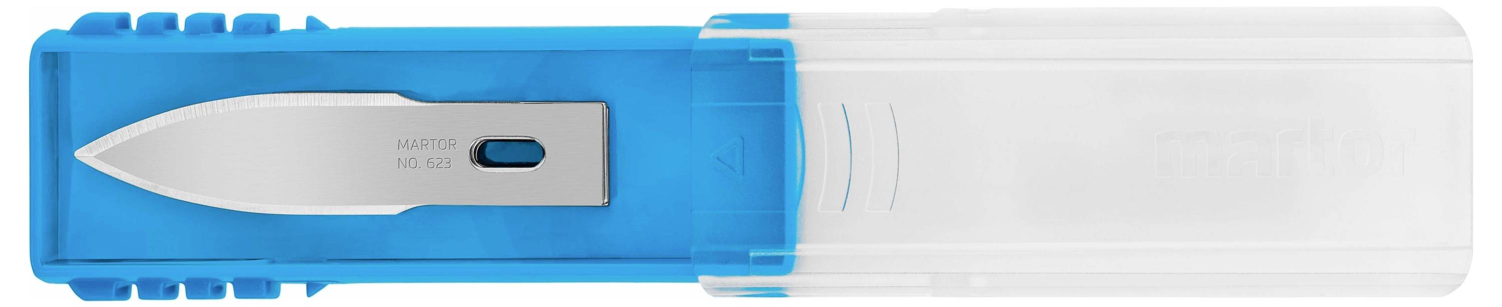 Medyczna ostrze skalpela w niebieskim i przezroczystym opakowaniu zabezpieczającym, zapewniającym bezpieczne użytkowanie i przechowywanie.