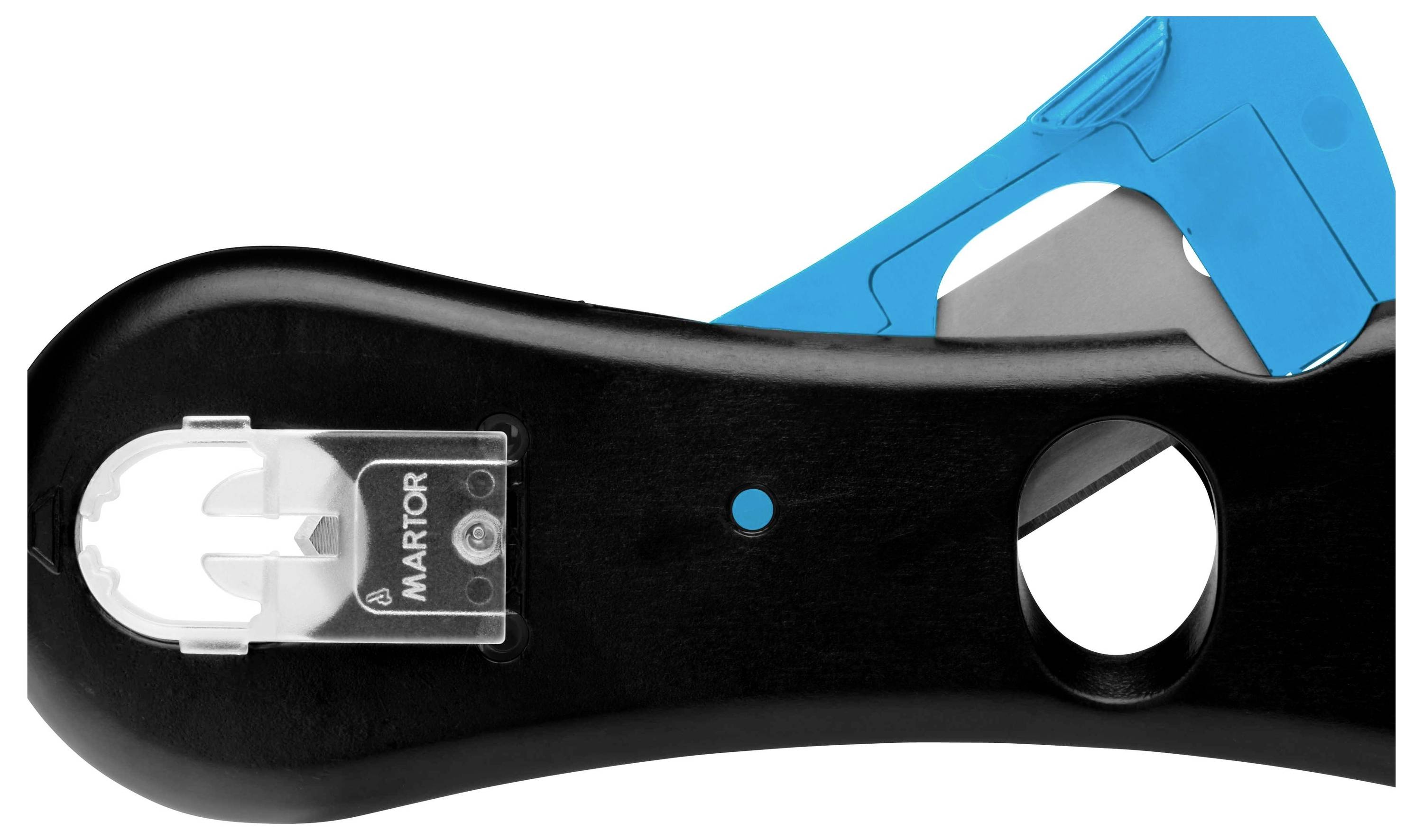 Czarne i niebieskie narzędzie tnące z widocznym ostrzem. Wyposażone w mechanizm uruchamiany przyciskiem i logo Martor.