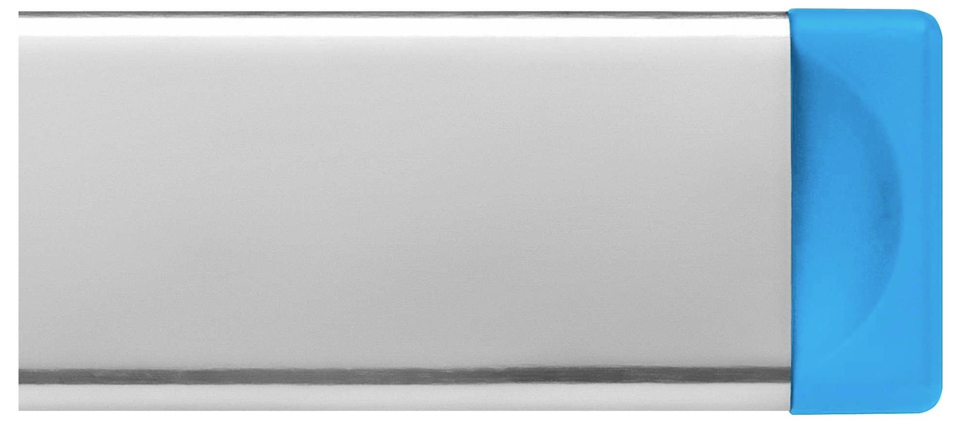 Pendrive z szarą obudową i niebieskim wieczkiem, widziany z boku.