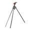 Srebrny statyw z trzema rozkładanymi nogami i regulowaną głowicą, odpowiedni do kamer lub lornetek.
