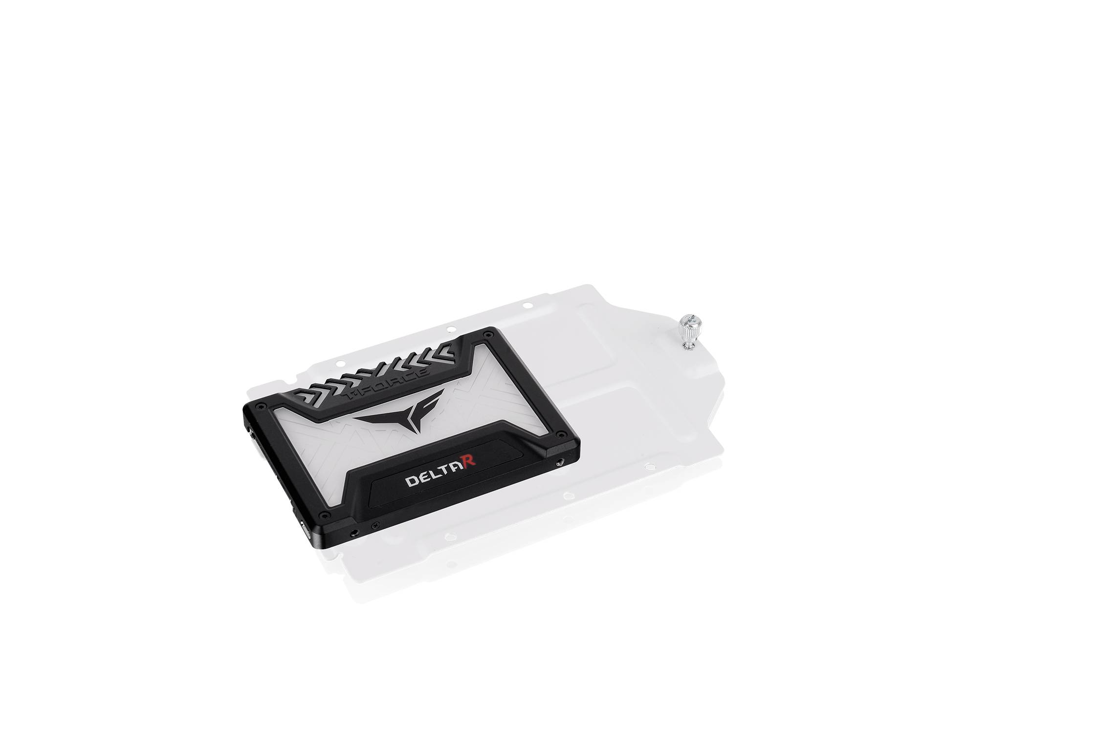 Moduł pamięci RAM komputera z logo 'DELTA RGB' i stylizowanym czarnym wzorem strzałek na białym tle.