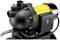 Czarna pompa wodna z żółtym silnikiem elektrycznym i widocznymi przewodami. Odpowiednia do transportu wody lub nawadniania.