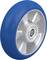 Niebieskie koło z srebrnym obręczem i łożyskiem kulkowym, odpowiednie do wózków lub urządzeń transportowych.