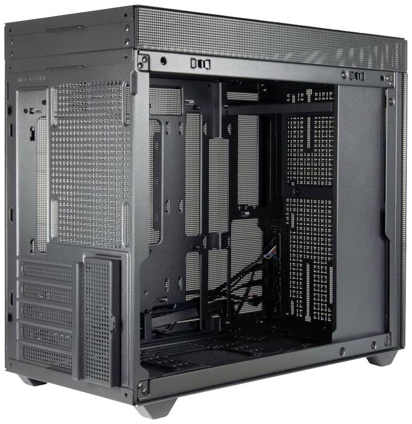Czarna obudowa komputera z otwartą ścianą boczną, ukazująca wewnętrzną strukturę dla podzespołów sprzętowych. Brak zainstalowanych komponentów.