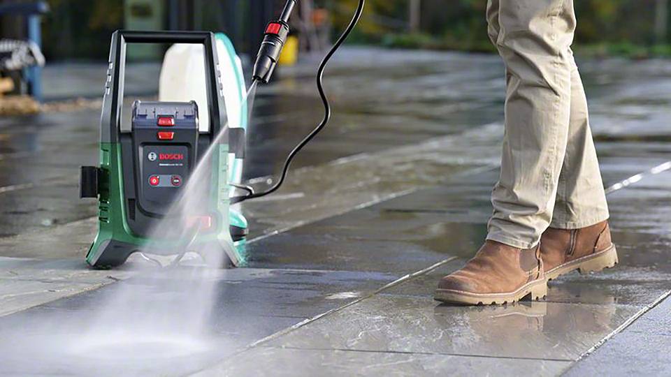 Бездротова мийка високого тиску Bosch Home and Garden UniversalAquatak 36V-100 з холодною водою