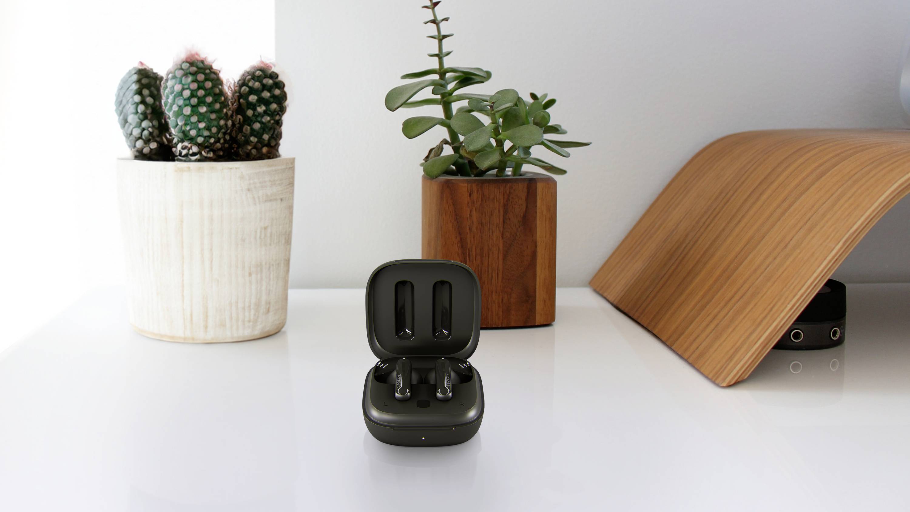 Bluetooth-стерео навушники-вкладиші Lamax Clips1, чорні, індикатор заряду батареї, гарнітура, футляр для перенесення, регулювання