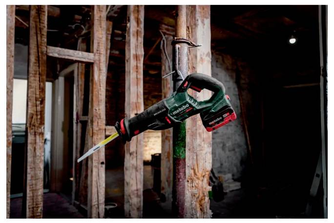 Акумуляторна шабельна пилка Metabo SSEP 18 LT BL 601617840 без зарядного пристрою, без акумулятора, вкл. кейс 18 В
