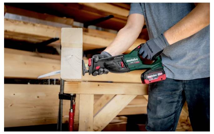 Акумуляторна шабельна пилка Metabo SSEP 18 LT BL 601617840 без зарядного пристрою, без акумулятора, вкл. кейс 18 В