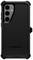 Czarne etui OtterBox do telefonu o wytrzymałej konstrukcji z wzmocnionymi narożnikami zapewniającymi dodatkową ochronę.