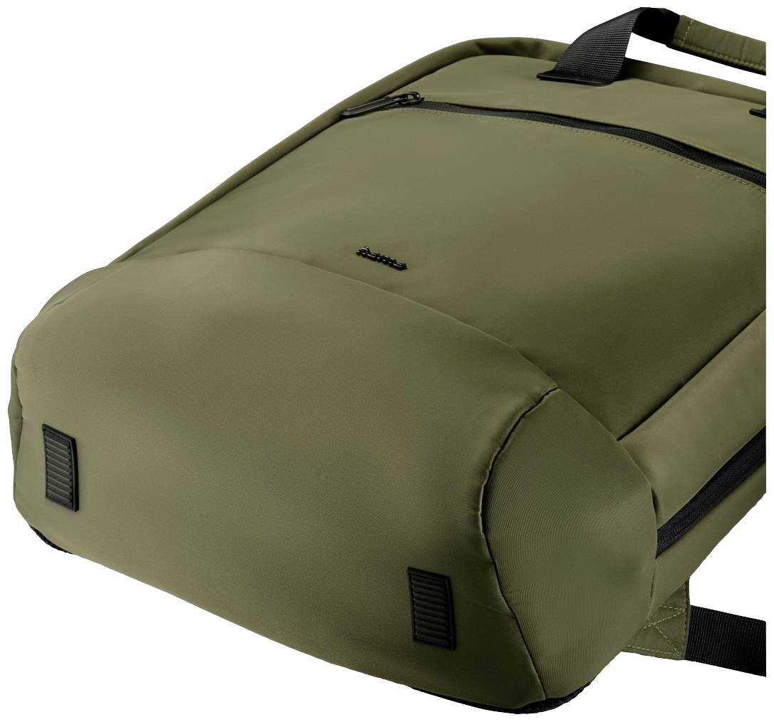 Oliwkowozielony plecak z czarnym zamkiem błyskawicznym i małym logo na przedniej stronie. Nadaje się do codziennego użytku.