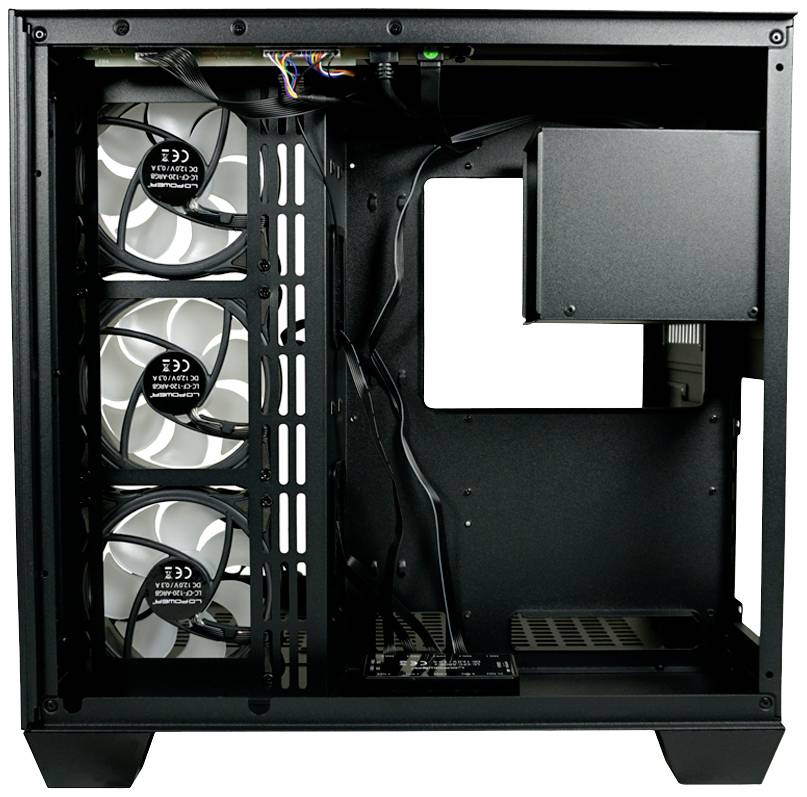 Pusta obudowa komputera z trzema wentylatorami po lewej stronie i miejscem na płytę główną po prawej. Górna przestrzeń na zasilacz widoczna.
