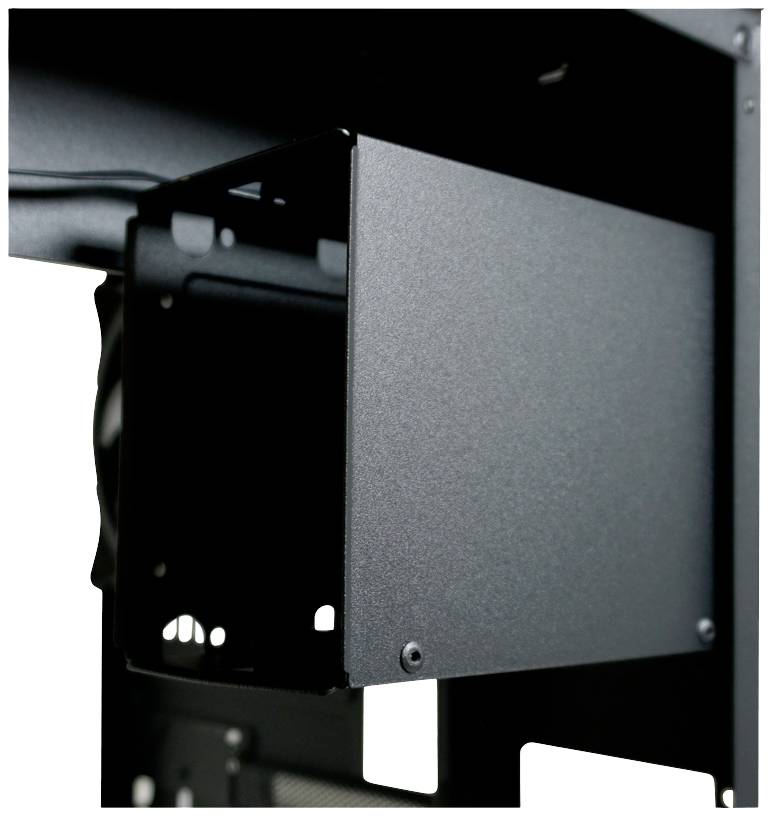 Otwarta obudowa komputera z widoczną kieszenią na dysk twardy. Czarna metalowa konstrukcja, odpowiednia do montażu napędów wewnętrznych.