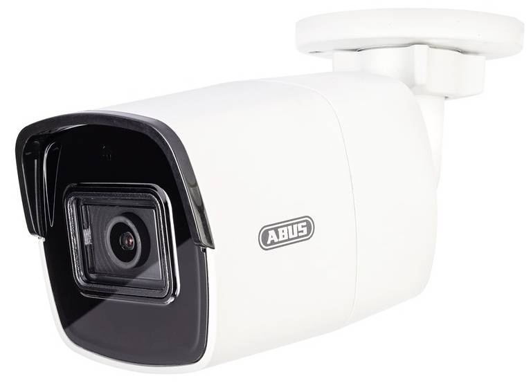 Biała kamera monitoringu z czarną przednią ścianką i obiektywem, zamontowana na uchwycie sufitowym.