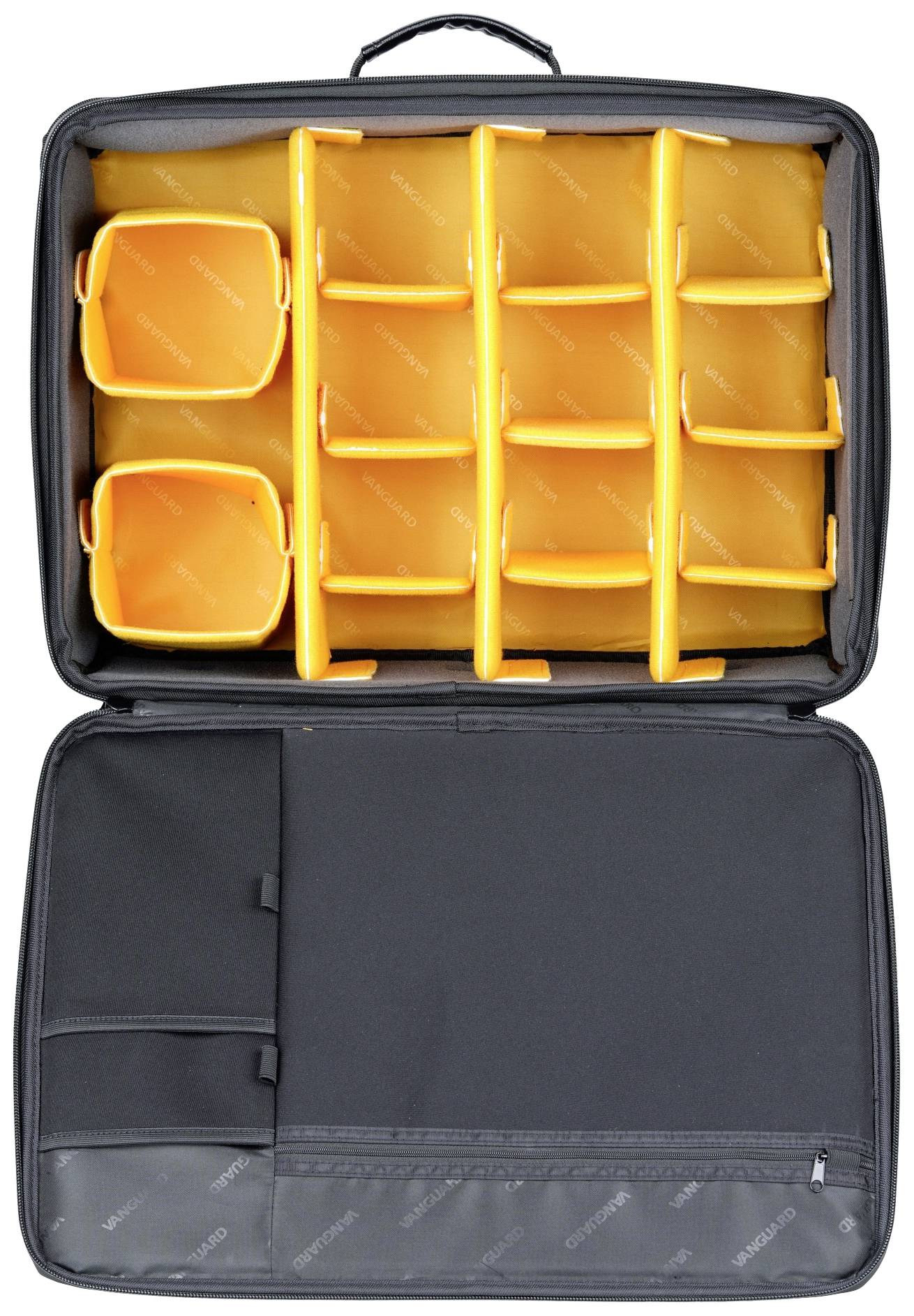 Otwarty plecak na aparat z żółtymi, regulowanymi przegrodkami i kieszonkami do organizacji sprzętu. Po lewej stronie wolna przestrzeń.