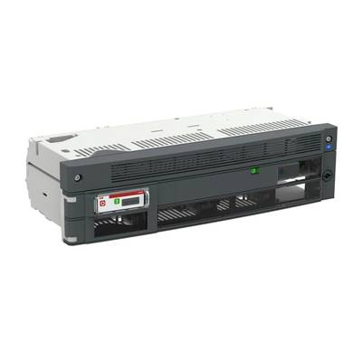 Czarne i szare urządzenie elektroniczne w formacie rack z otworami wentylacyjnymi i zielonymi wskaźnikami LED na przedniej ściance.