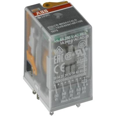 Przezroczysta obudowa przekaźnika z widocznymi elementami elektrycznymi i nadrukowanymi specyfikacjami technicznymi dla 24V AC.