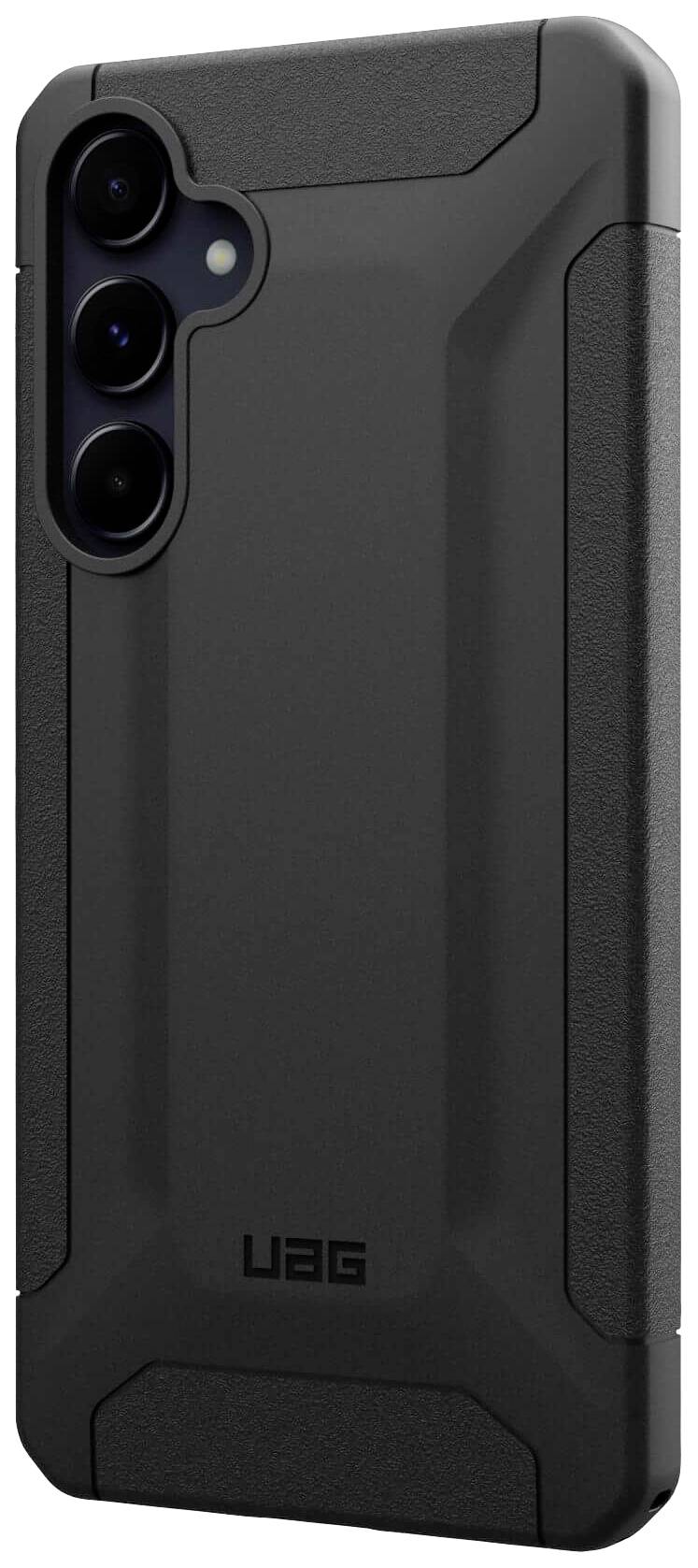 Czarna, wytrzymała obudowa na telefon z wzmocnionymi narożnikami, trzema otworami na aparaty i napisem 'UAG' na dole.