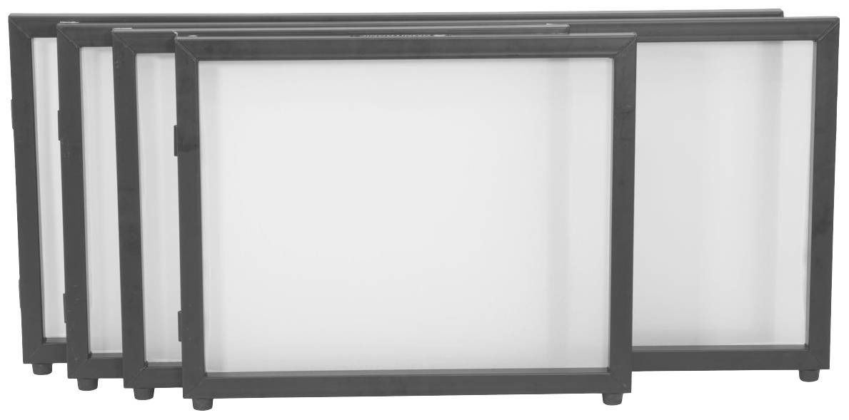 Cztery czarne ramki z białymi wypełnieniami, ułożone obok siebie.